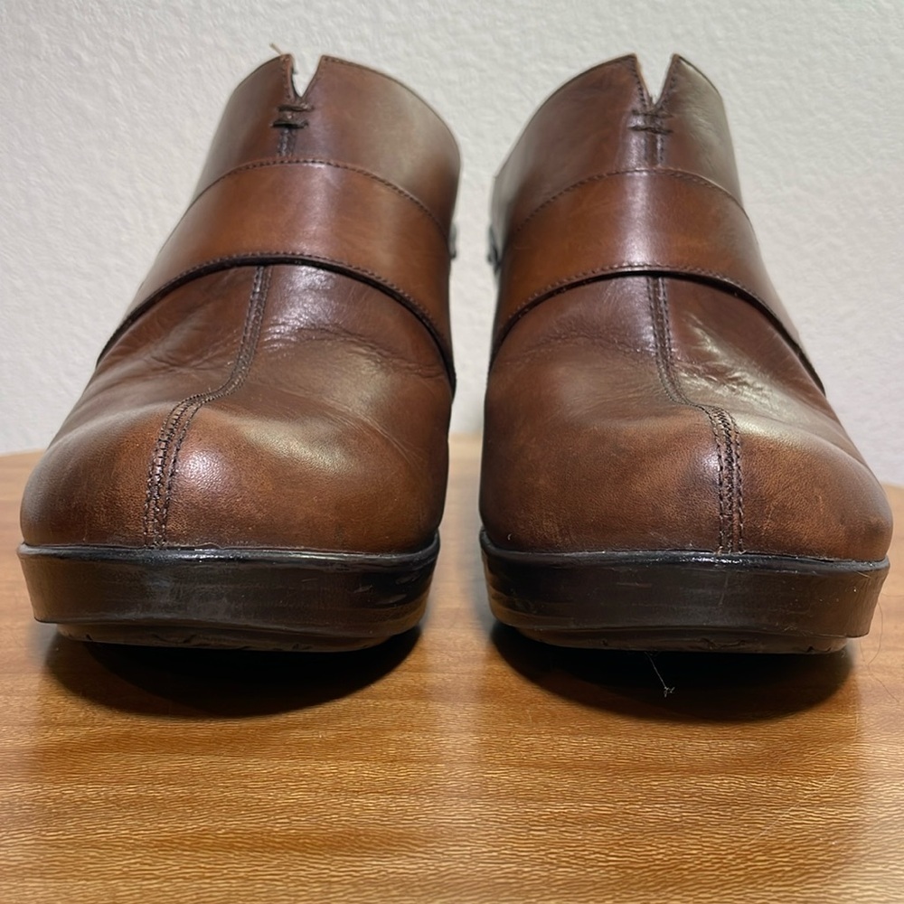 Women's Dansko Francine Leather Clog Brown Studded Slip On Size 40/9.5-10 - Picture 7 of 16
